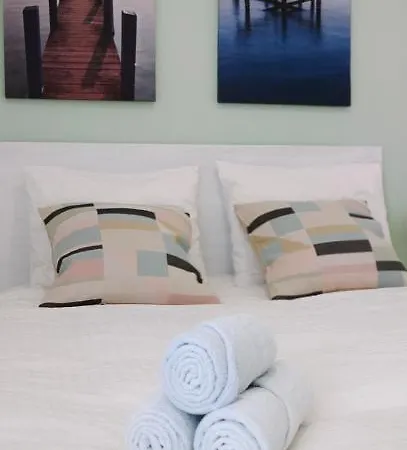 J&h Apartment *